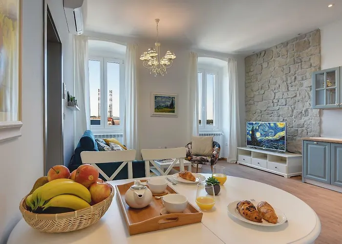 Novak 아파트 풀라